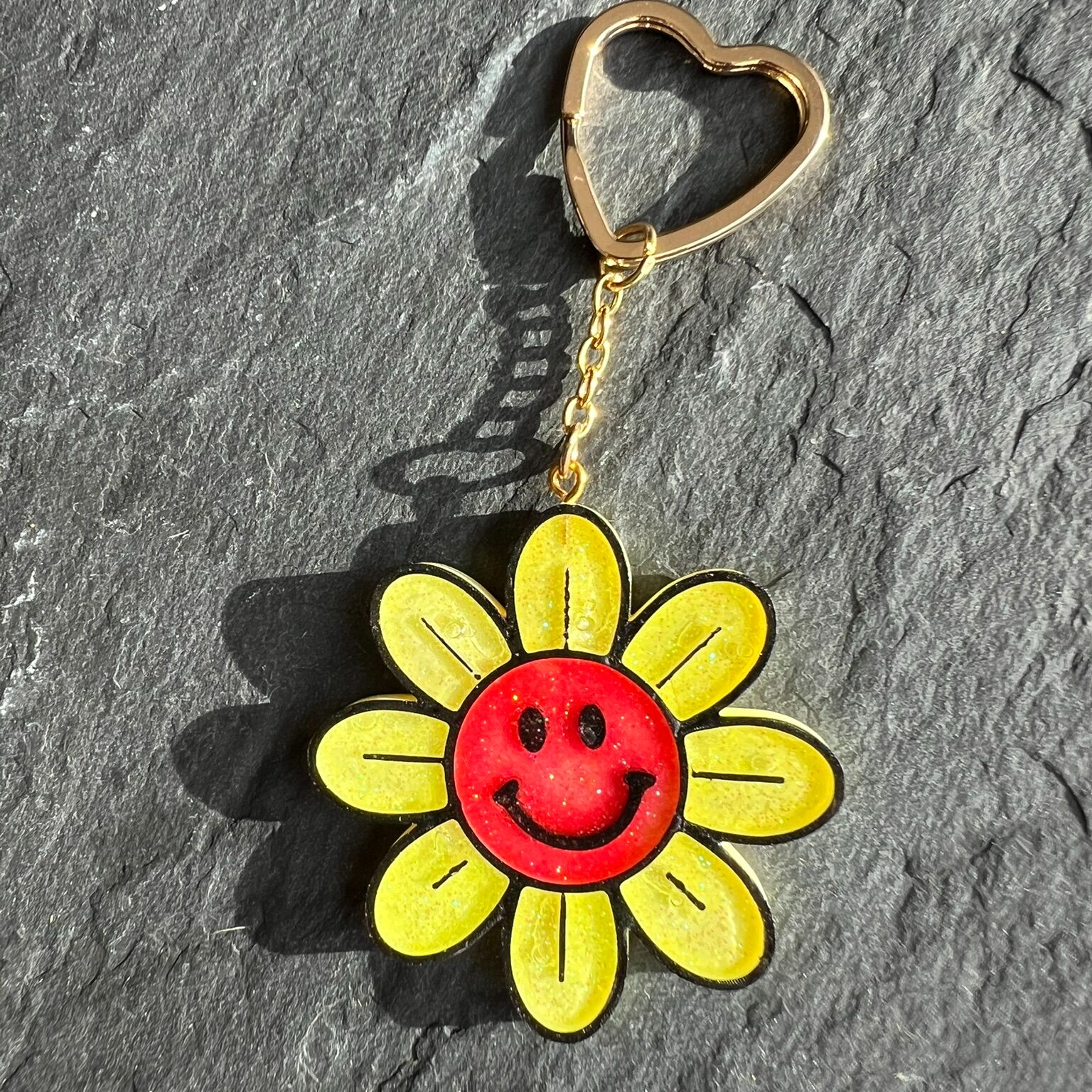 Happy Bloom Retro Çiçek Anahtarlık