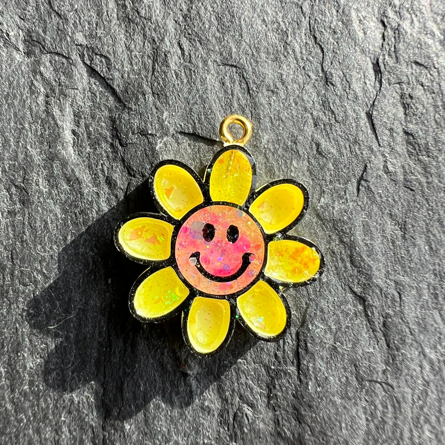 Happy Daisy Charm